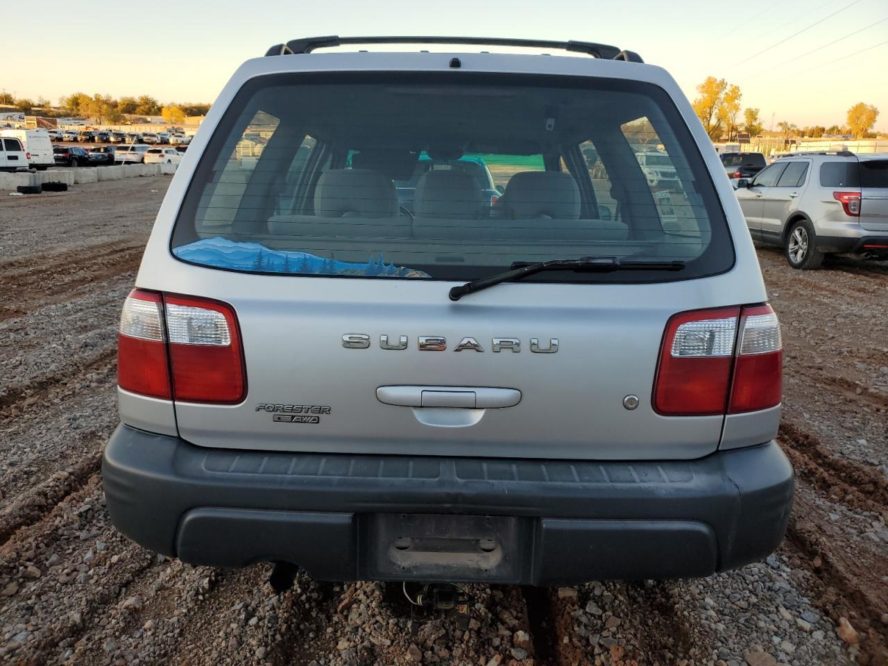 2002 Subaru Forester L - Image 6
