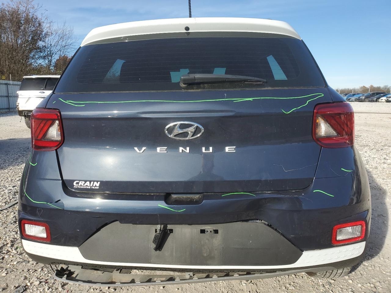 2024 Hyundai Venue Sel - Image 6