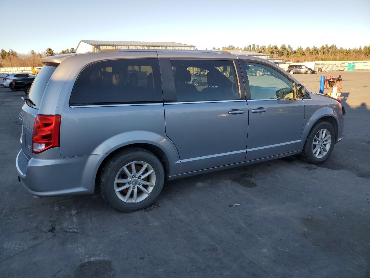 2019 Dodge Grand Caravan Sxt - Image 3
