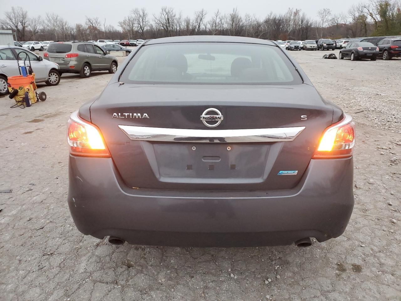 2013 Nissan Altima 2.5 - Фото 6