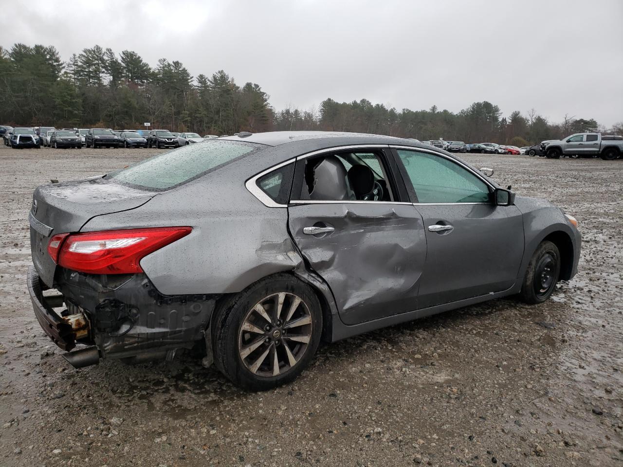 2017 Nissan Altima 2.5 - Фото 3