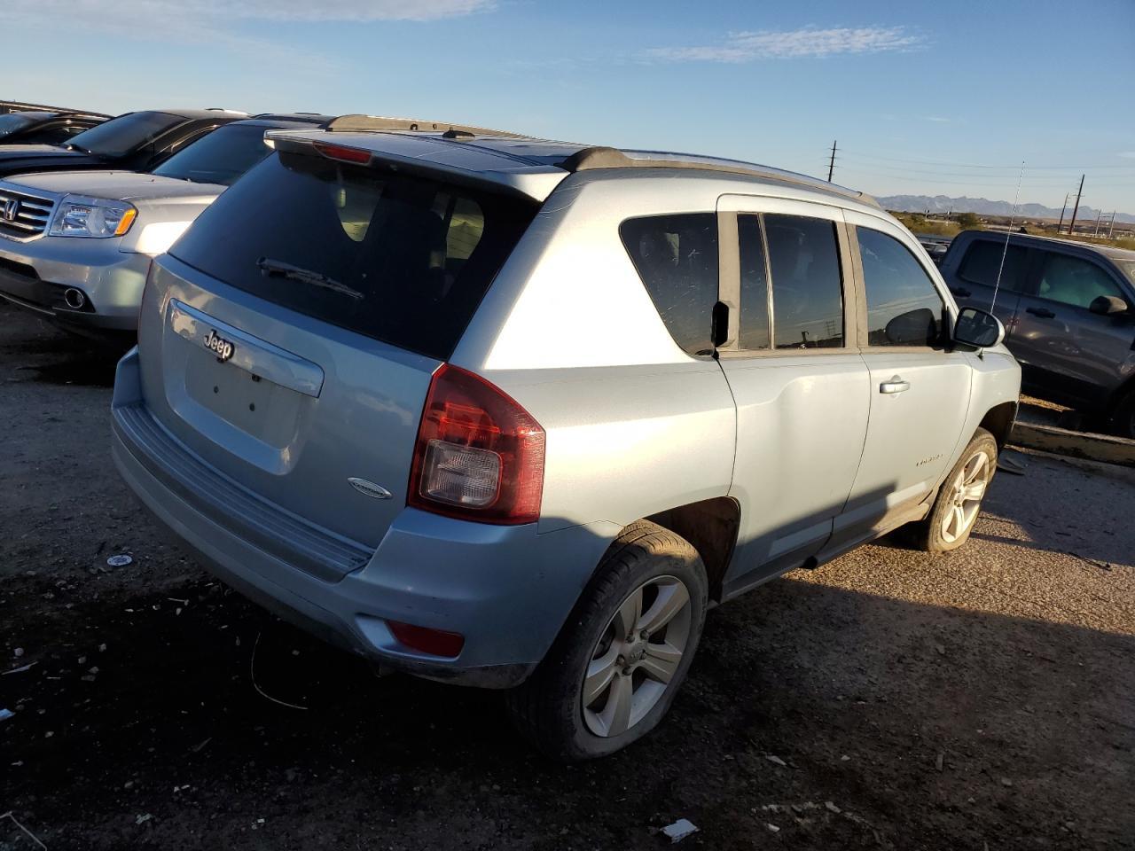 2014 Jeep Compass Latitude - Image 3