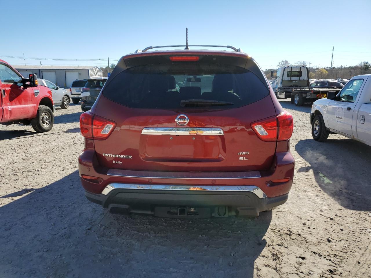 2018 Nissan Pathfinder S - Фото 6