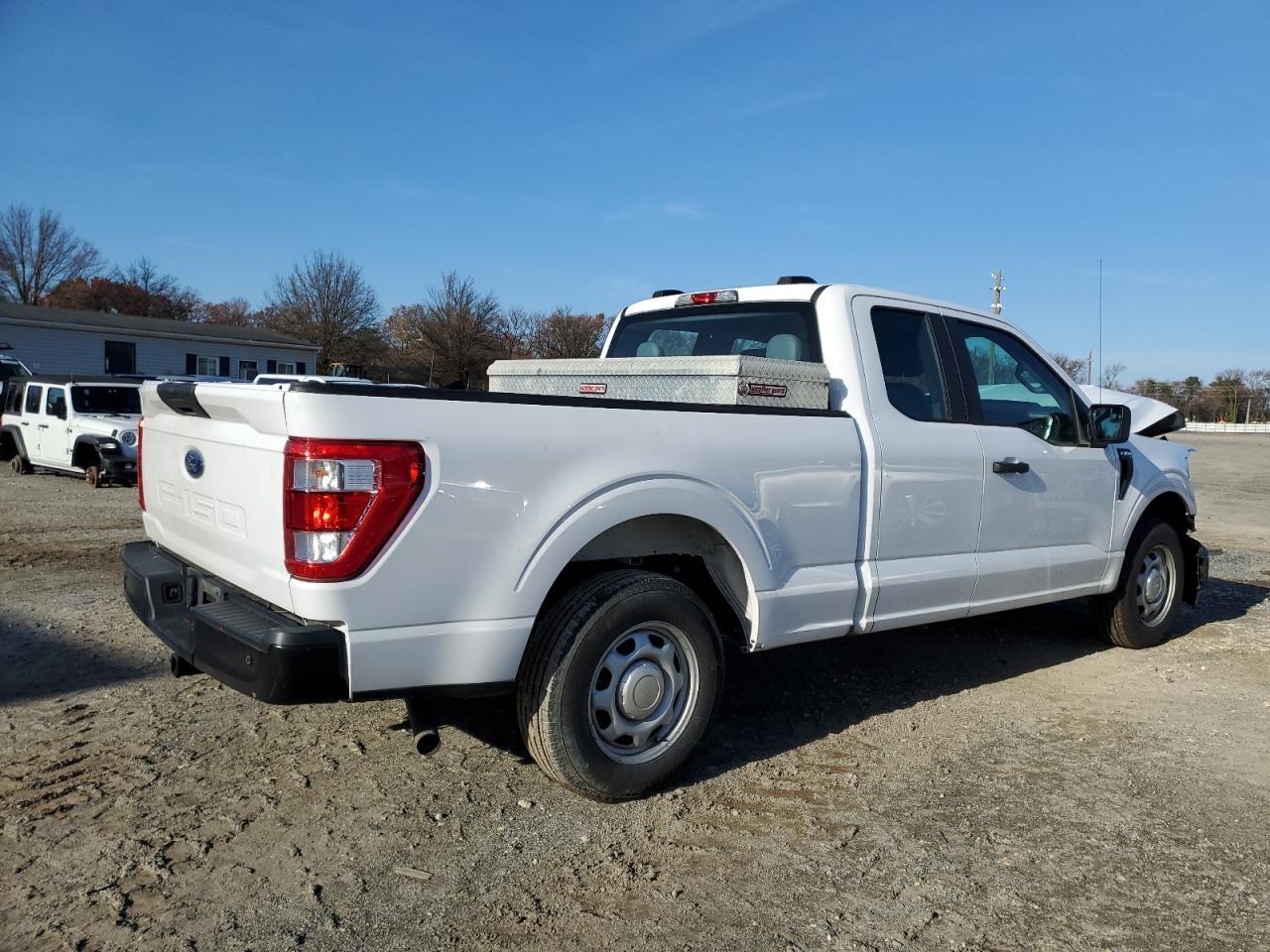 2021 Ford F150 Super Cab - Фото 3