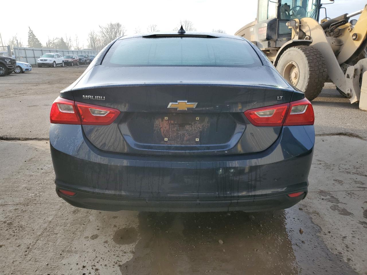 2017 Chevrolet Malibu Lt - Фото 6