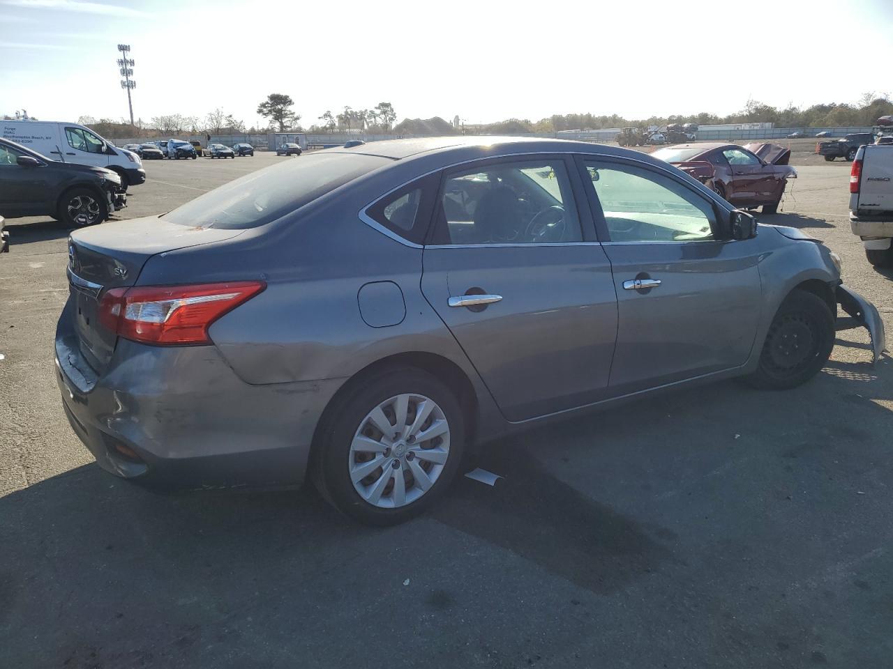 2017 Nissan Sentra S - Фото 3