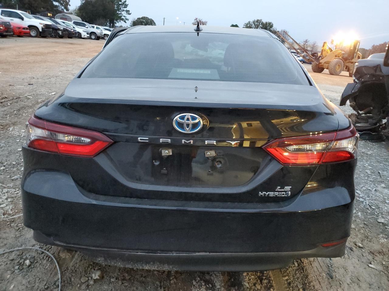 2023 Toyota Camry Le - Image 6
