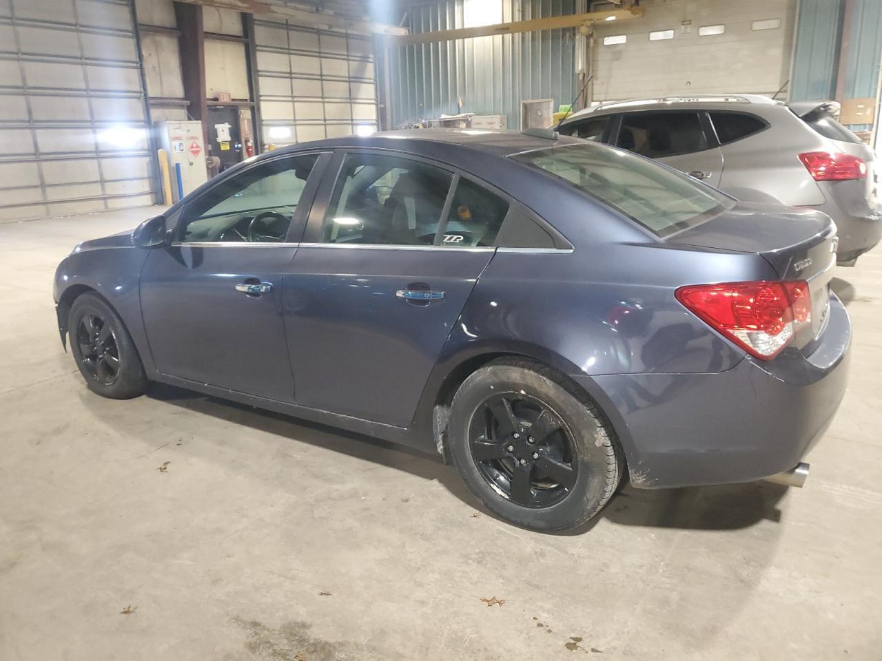 2014 Chevrolet Cruze Lt - Image 2