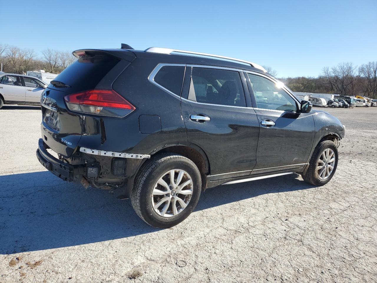2017 Nissan Rogue S - Image 3
