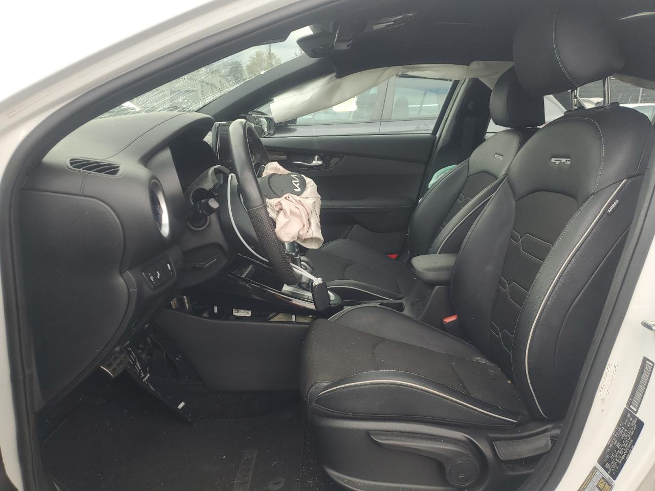 2023 Kia Forte Gt Line - Image 7