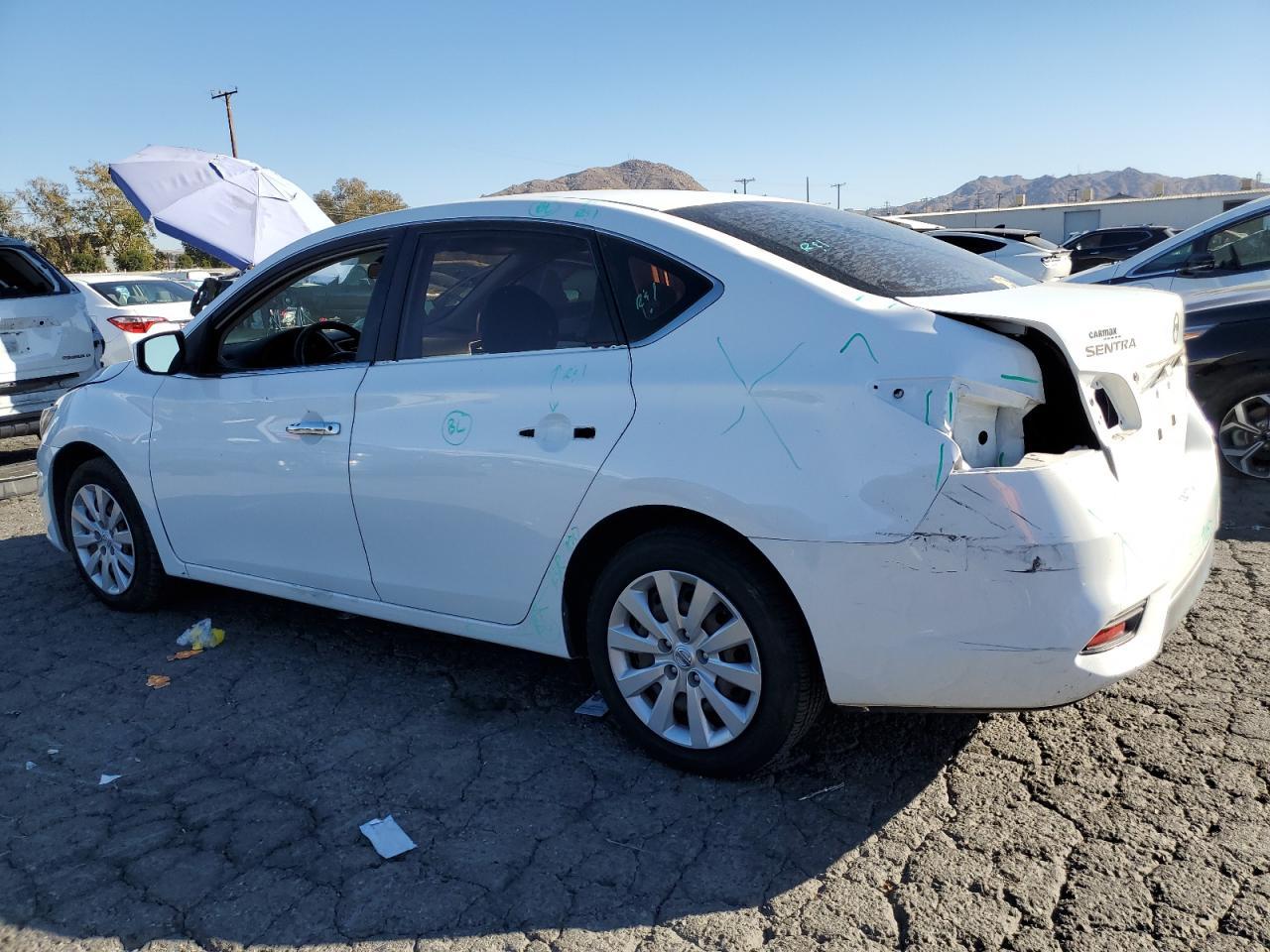2016 Nissan Sentra S - Фото 2