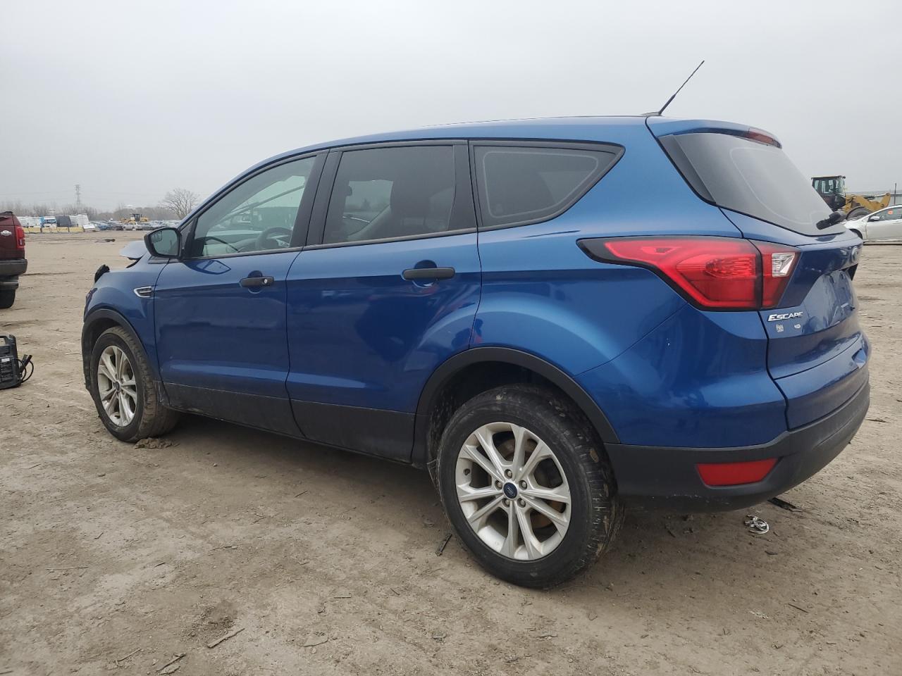 2019 Ford Escape S - Image 2