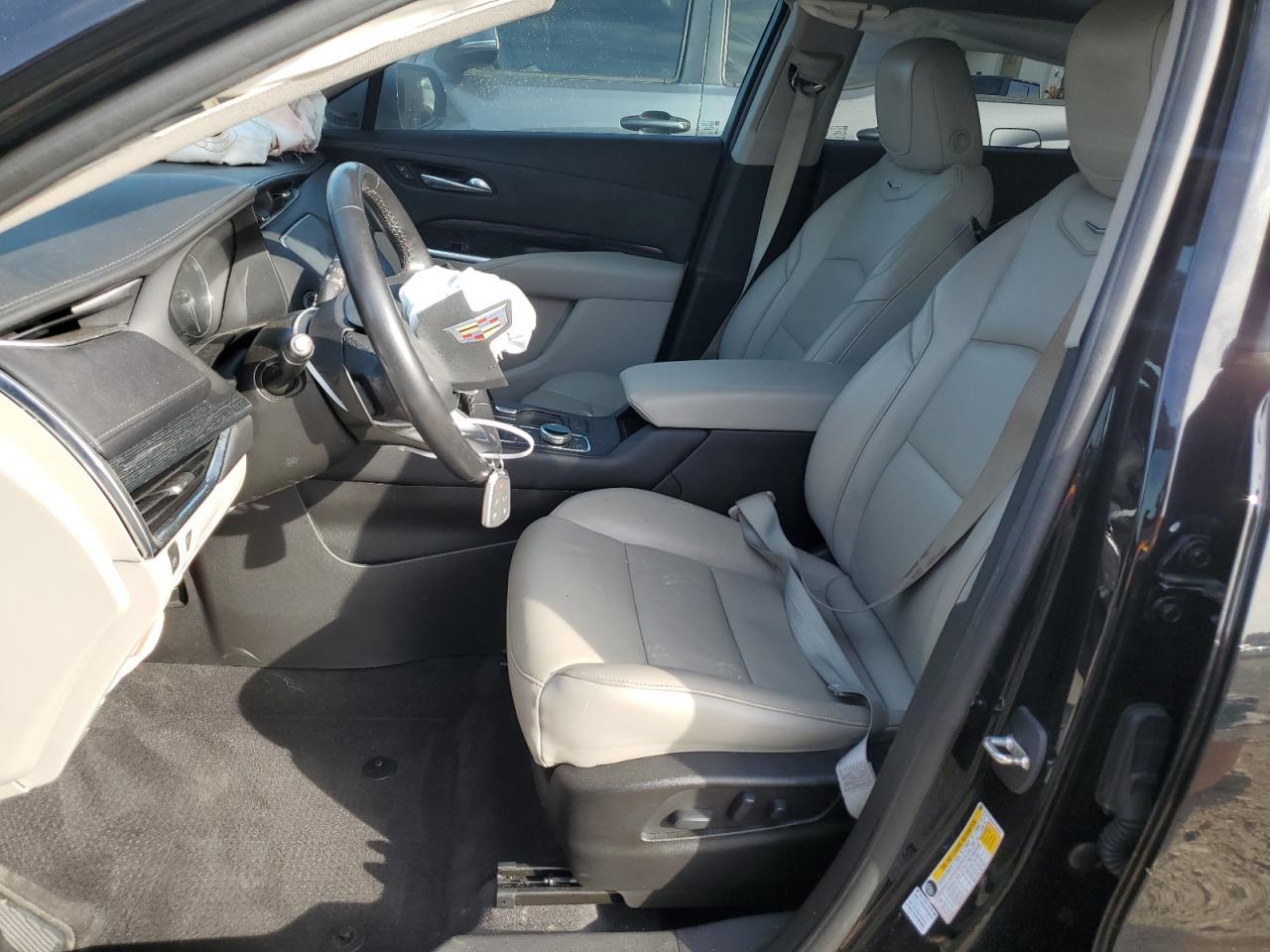 2019 Cadillac Xt4 Premium Luxury - Image 7