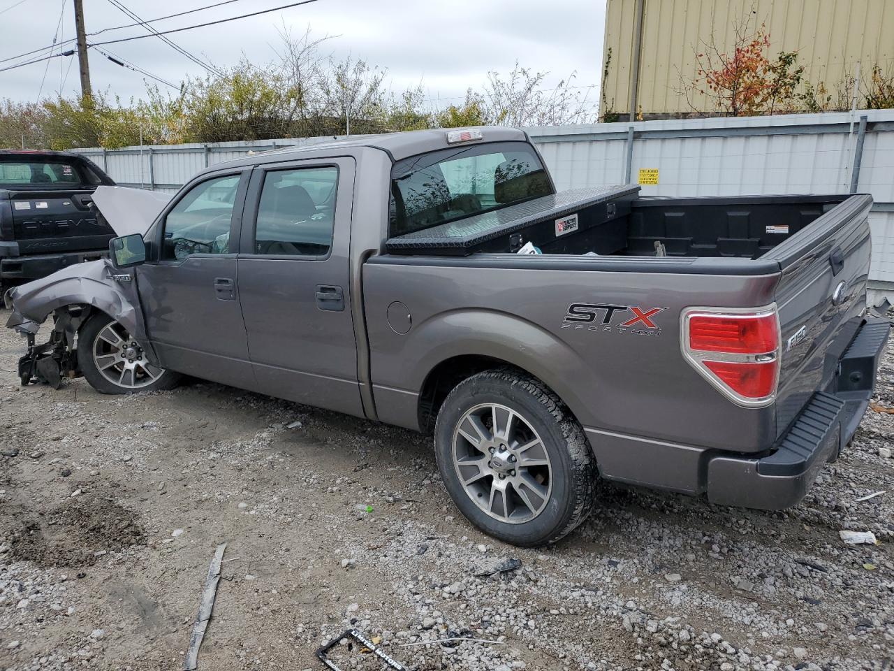 2014 Ford F150 Supercrew - Фото 2