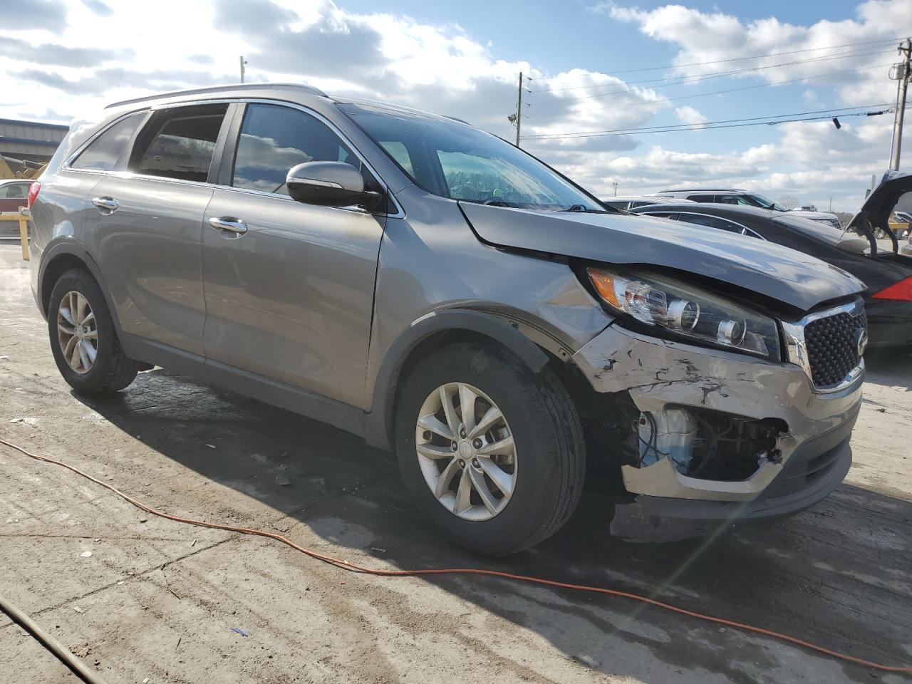 2017 Kia Sorento Lx - Image 4
