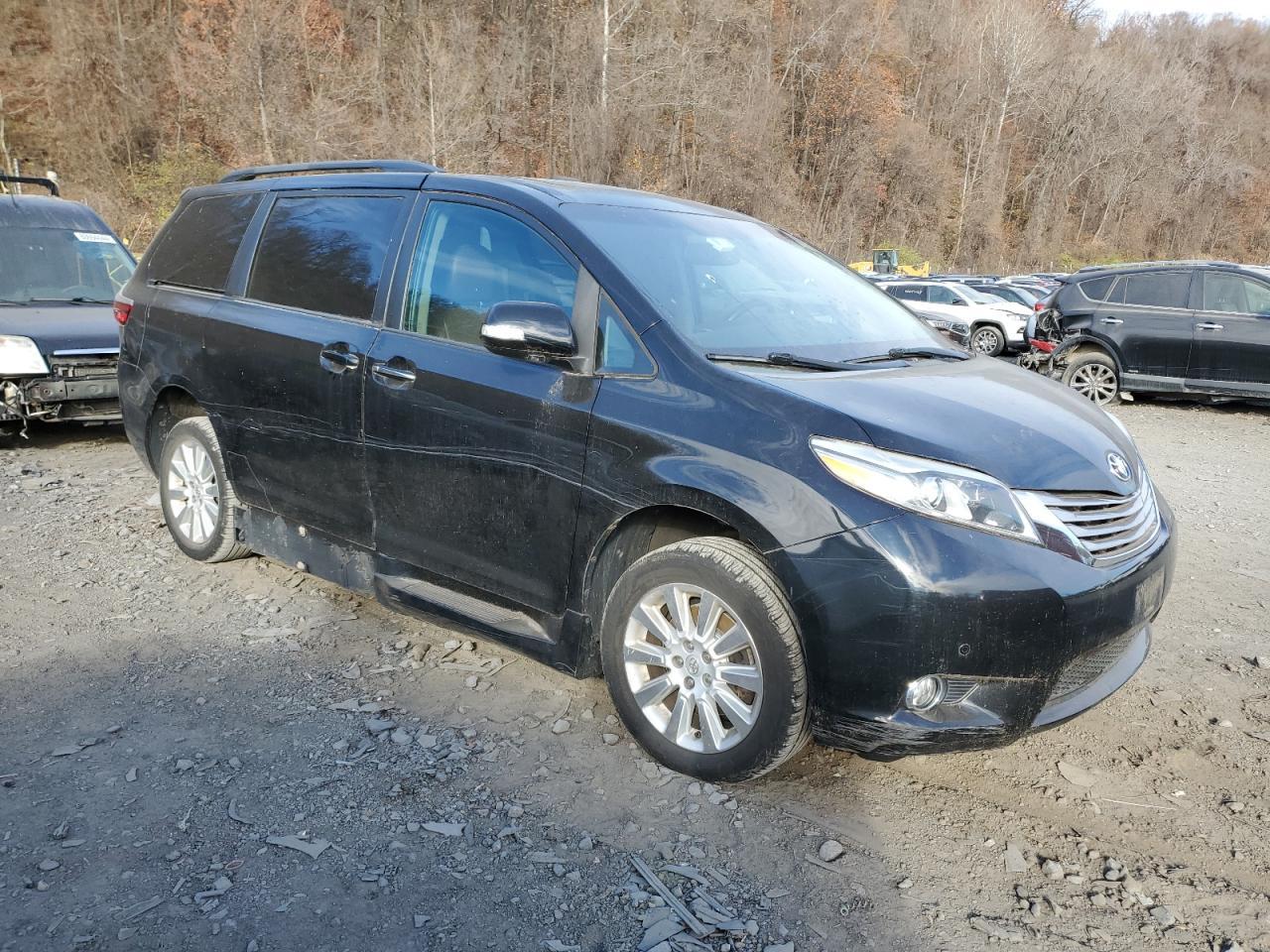 2010 Toyota Sienna Xle - Image 4