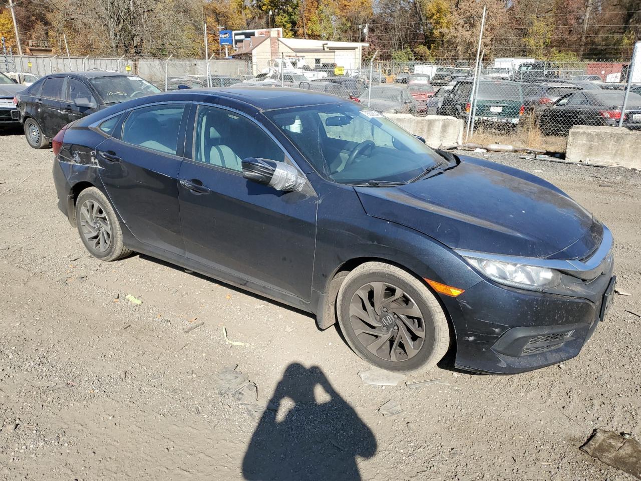 2017 Honda Civic Ex - Image 4