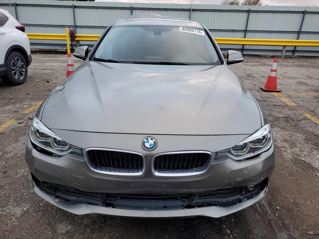 2018 BMW 320 I - Image 5