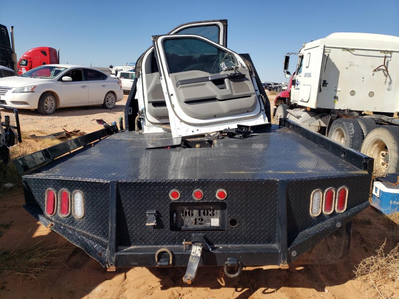 2022 Ford F350 Super Duty - Image 6