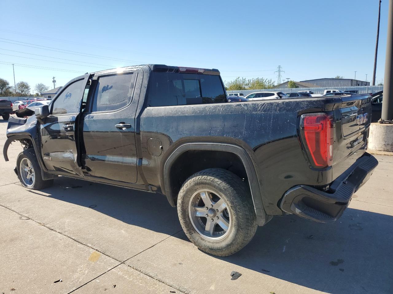 2023 GMC Sierra K1500 At4 - Фото 2
