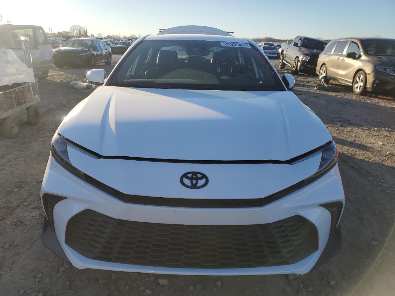 2025 Toyota Camry - Фото 5