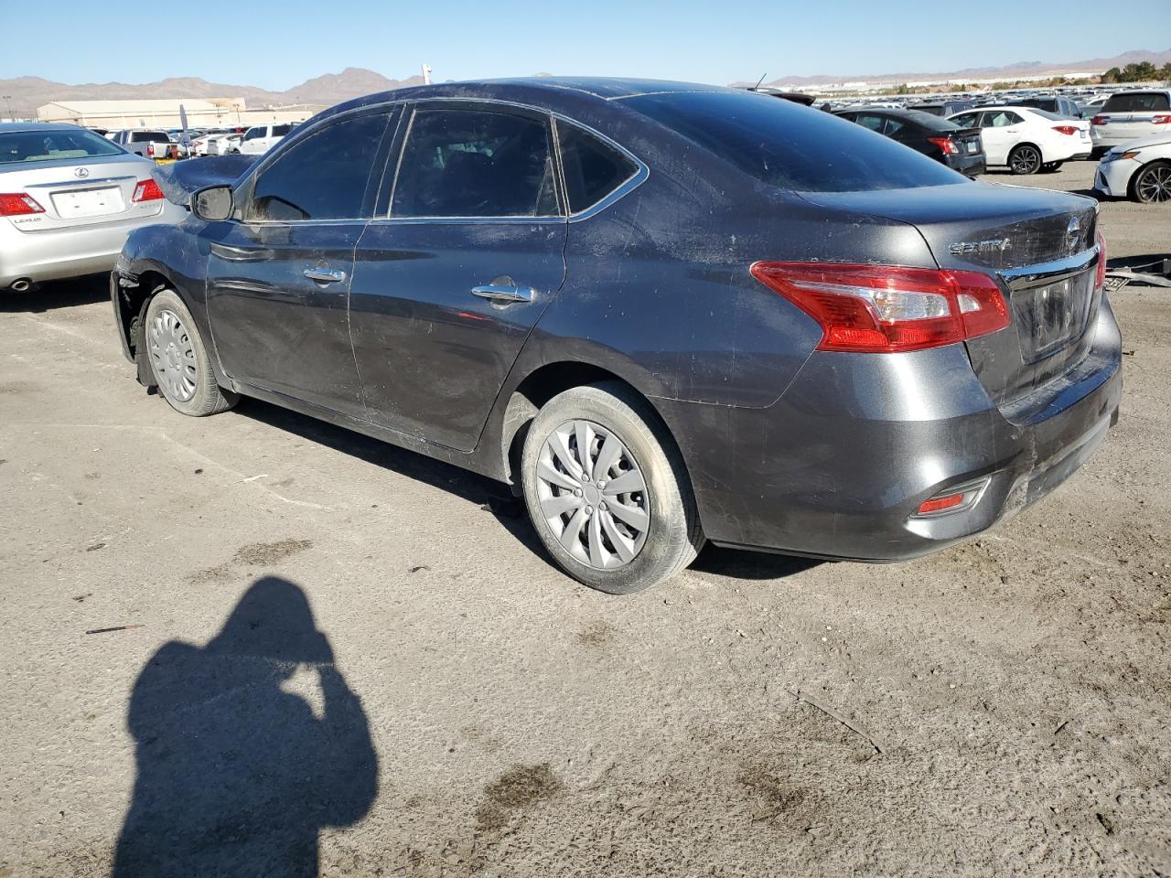 2018 Nissan Sentra S - Фото 2