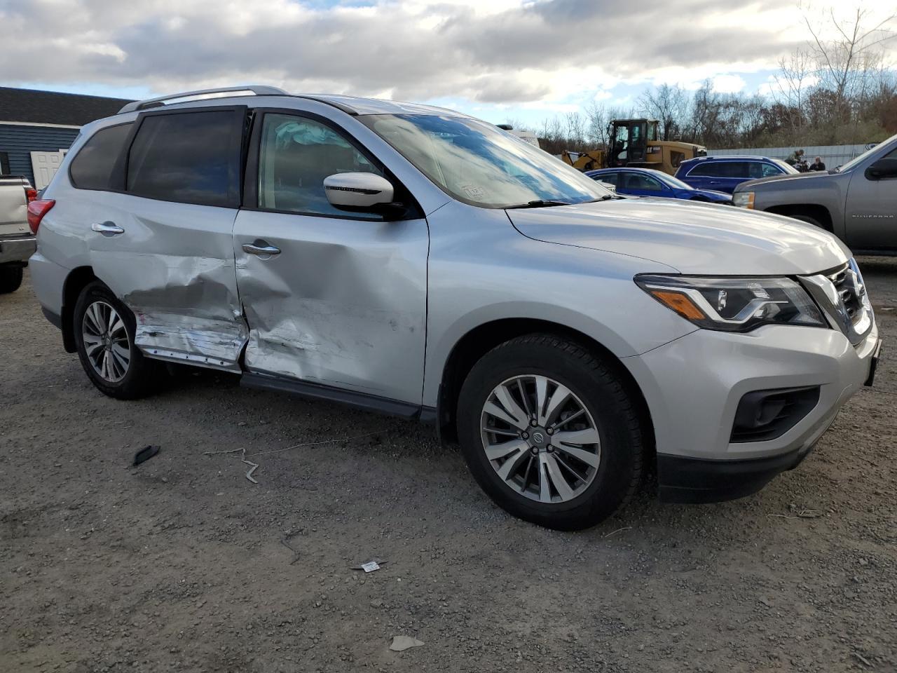 2020 Nissan Pathfinder S - Фото 4