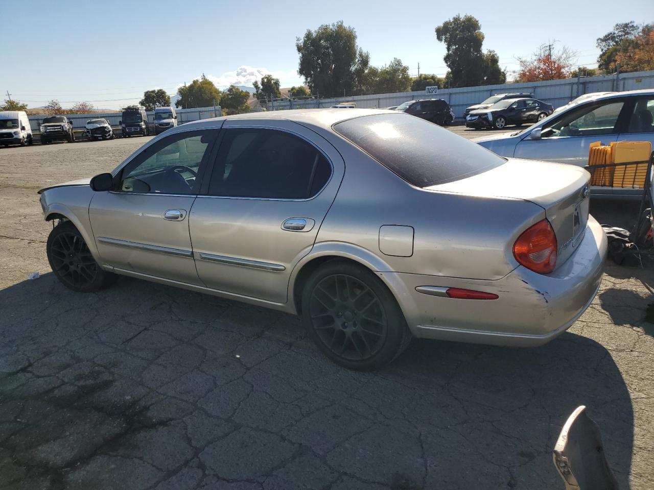 2001 Nissan Maxima Gxe - Фото 2