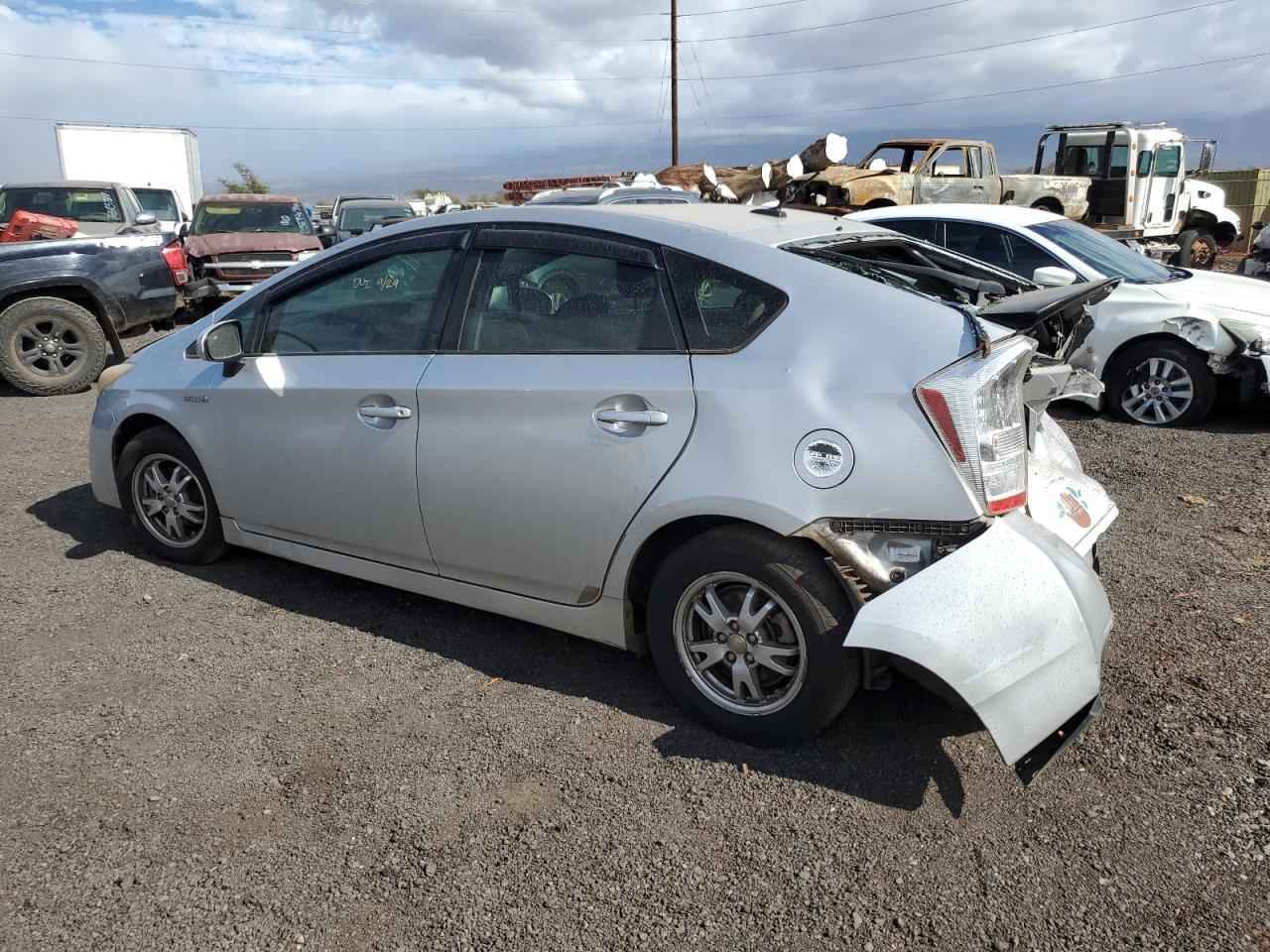 2010 Toyota Prius - Image 2