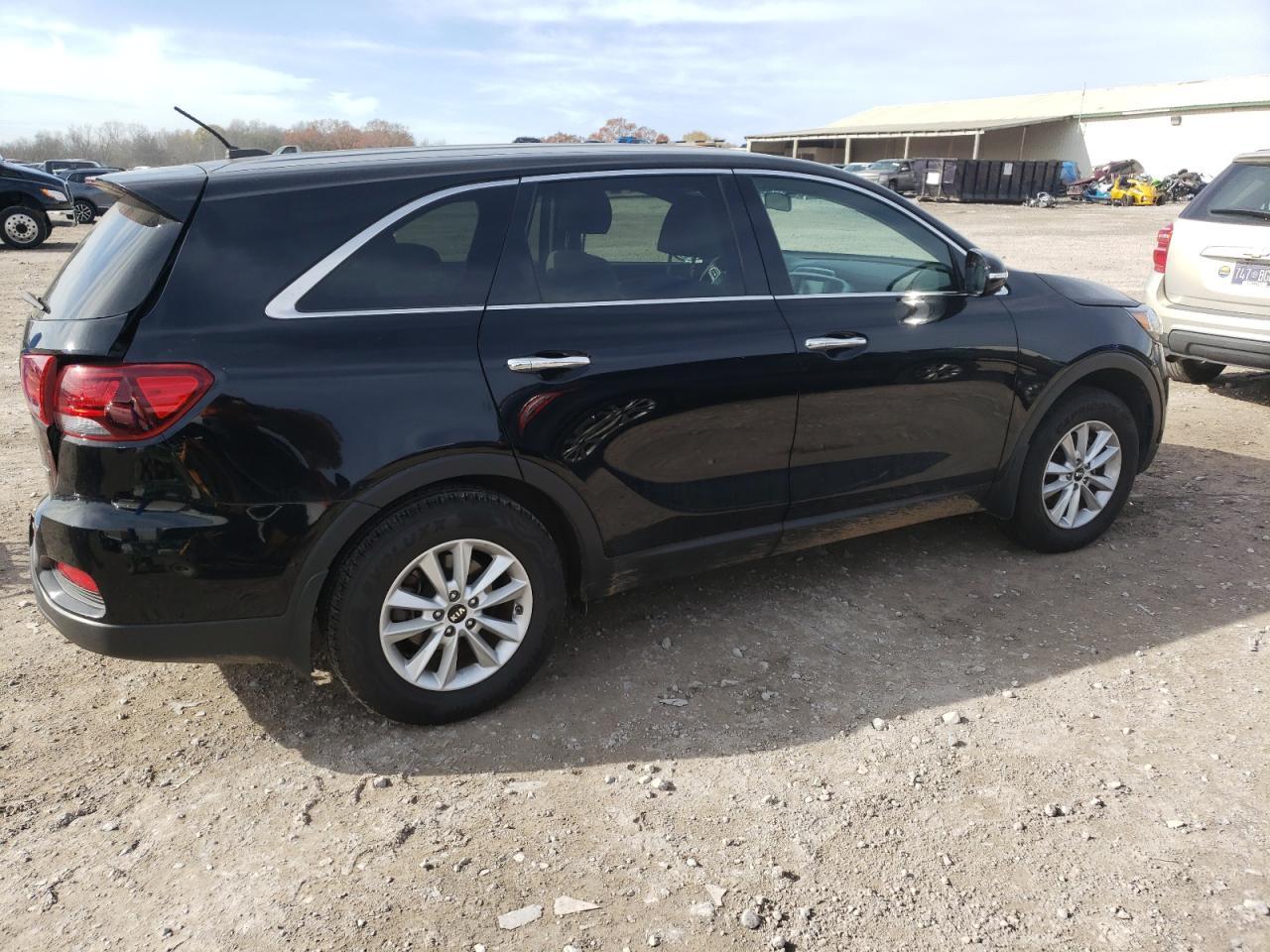 2019 Kia Sorento L - Фото 3