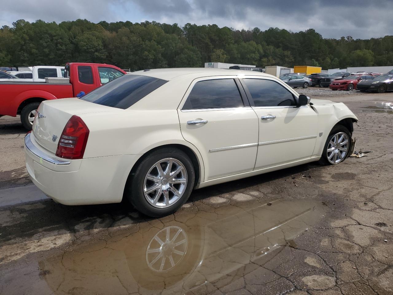 2007 Chrysler 300C - Image 3