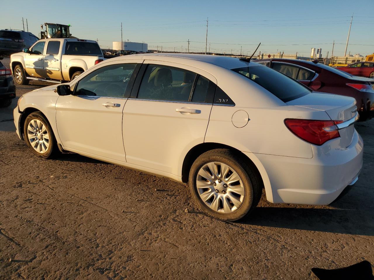 2014 Chrysler 200 Lx - Фото 2
