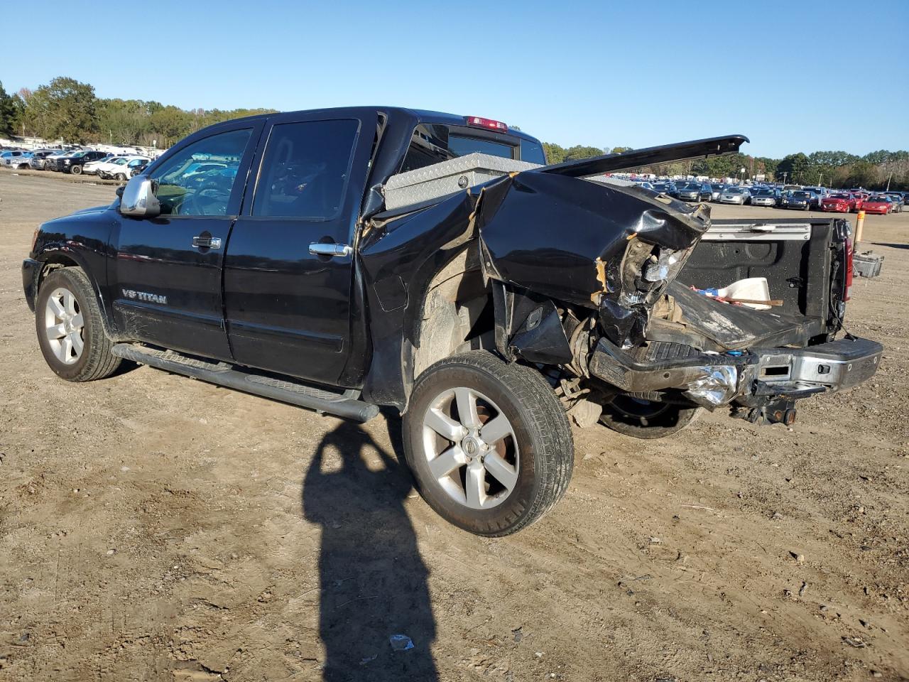 2010 Nissan Titan Xe - Фото 2