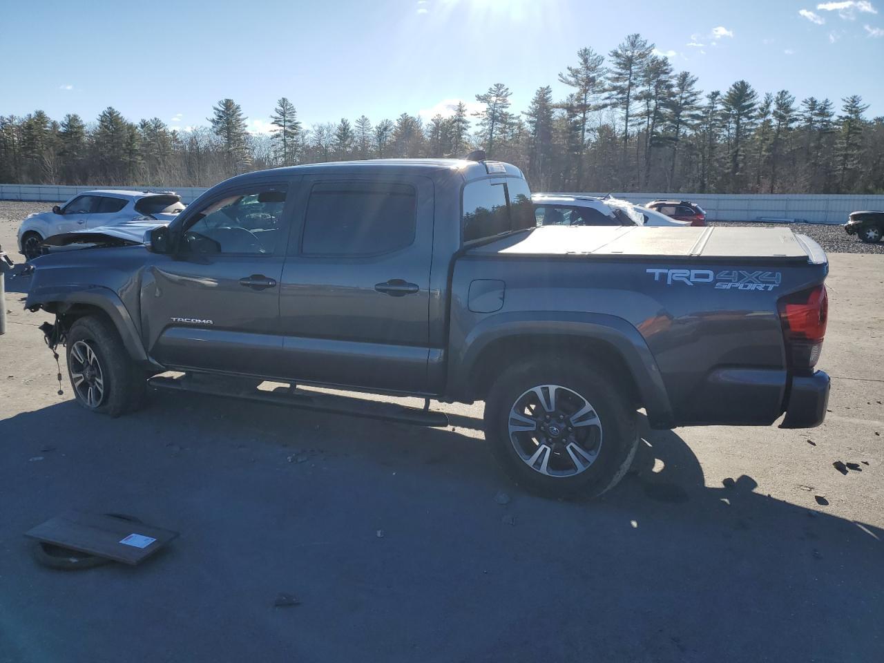 2018 Toyota Tacoma Double Cab - Фото 2