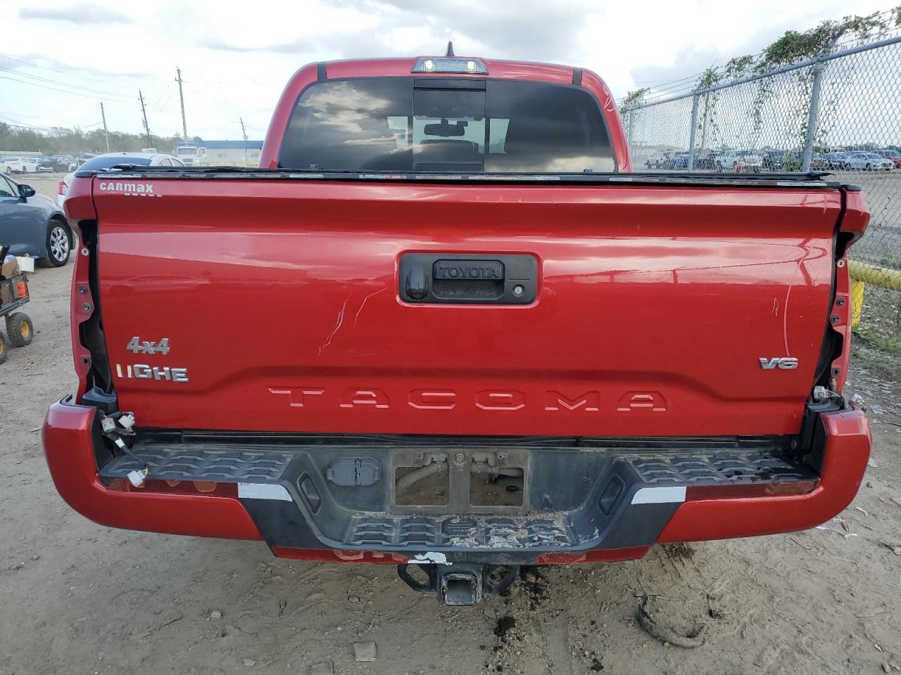 2017 Toyota Tacoma Double Cab - Image 6