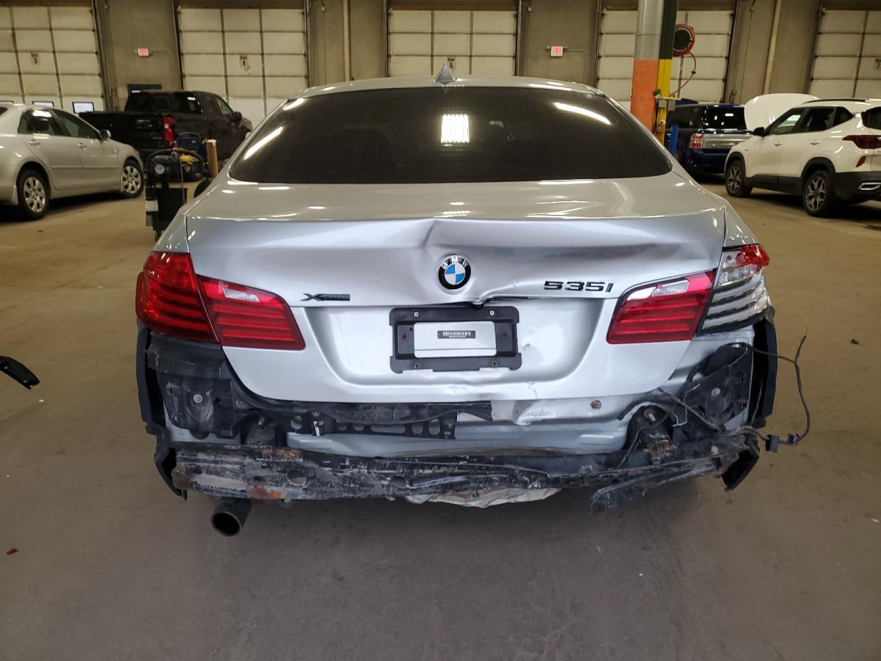 2016 BMW 535 Xi - Фото 6