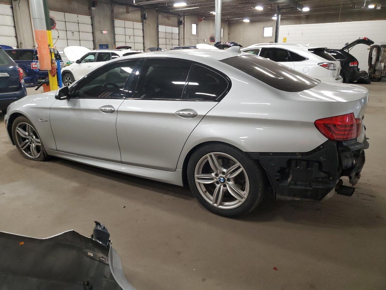 2016 BMW 535 Xi - Фото 2