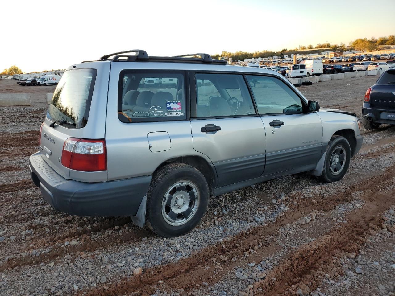 2002 Subaru Forester L - Image 3