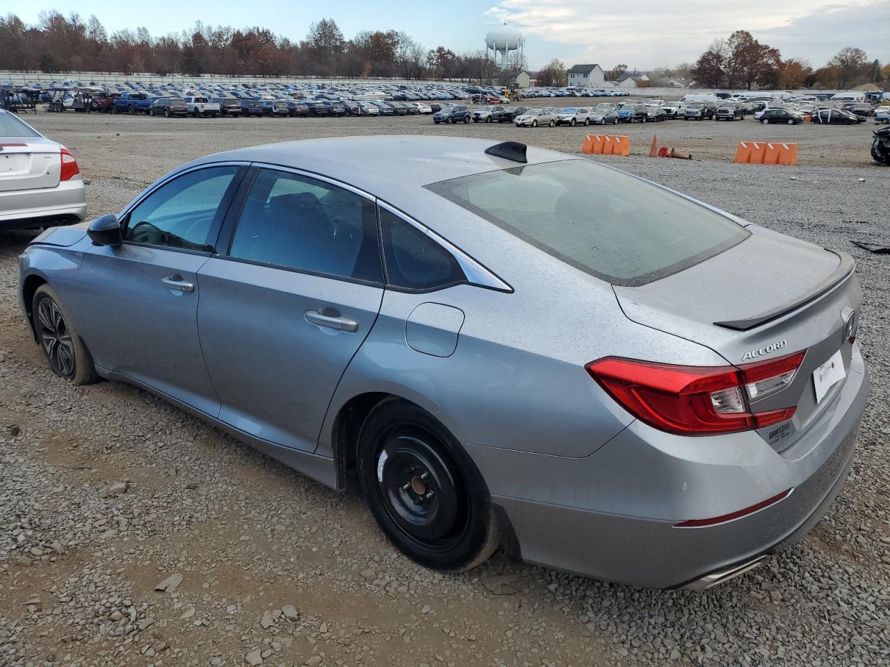 2022 Honda Accord Sport - Фото 2