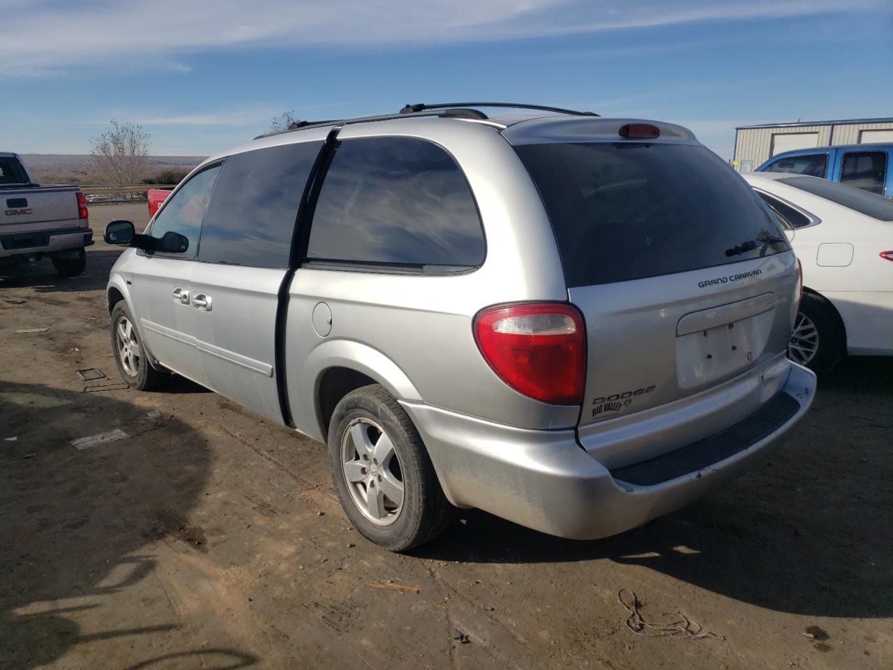 2007 Dodge Grand Caravan Sxt - Image 2