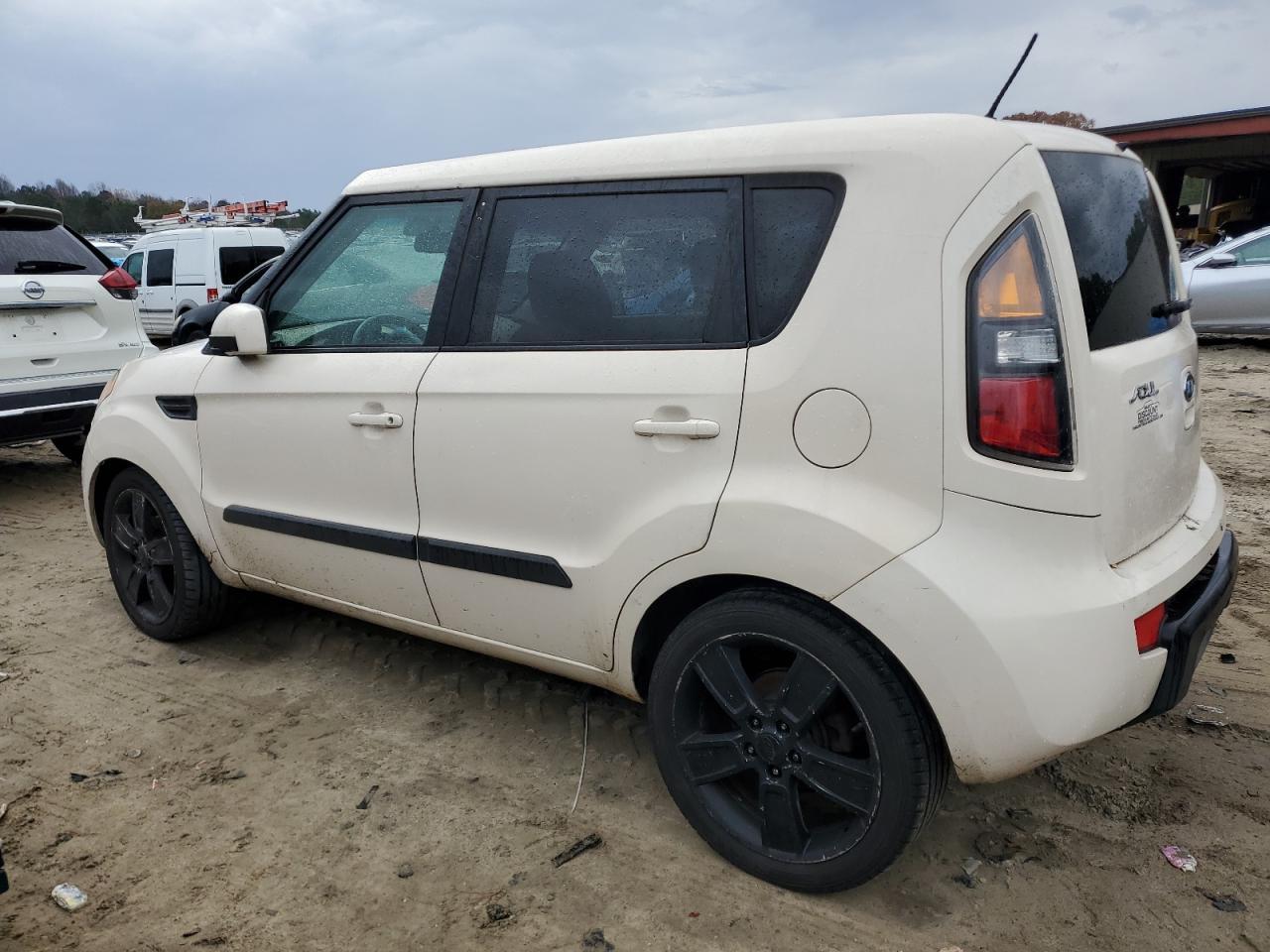 2011 Kia Soul + - Фото 2