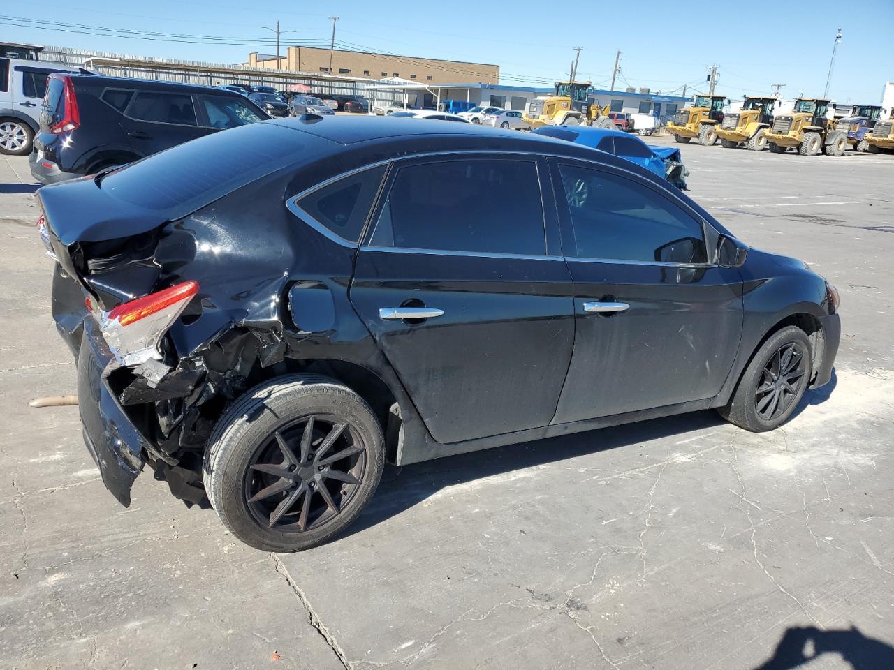 2015 Nissan Sentra S - Фото 3