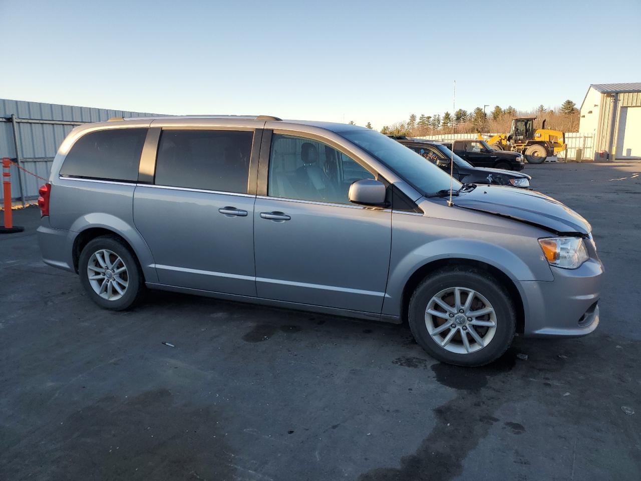 2019 Dodge Grand Caravan Sxt - Image 4