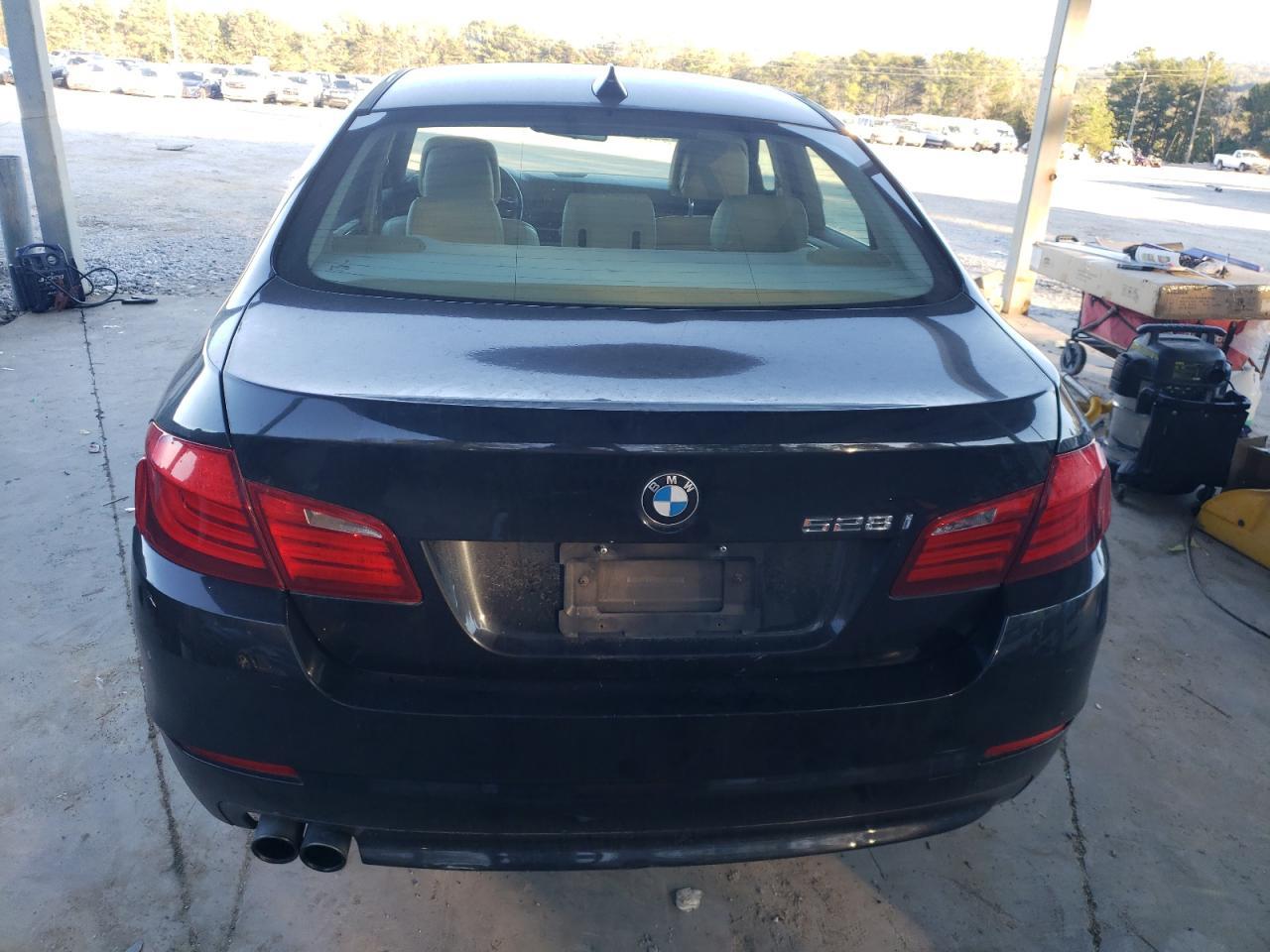2011 BMW 528 I - Image 6