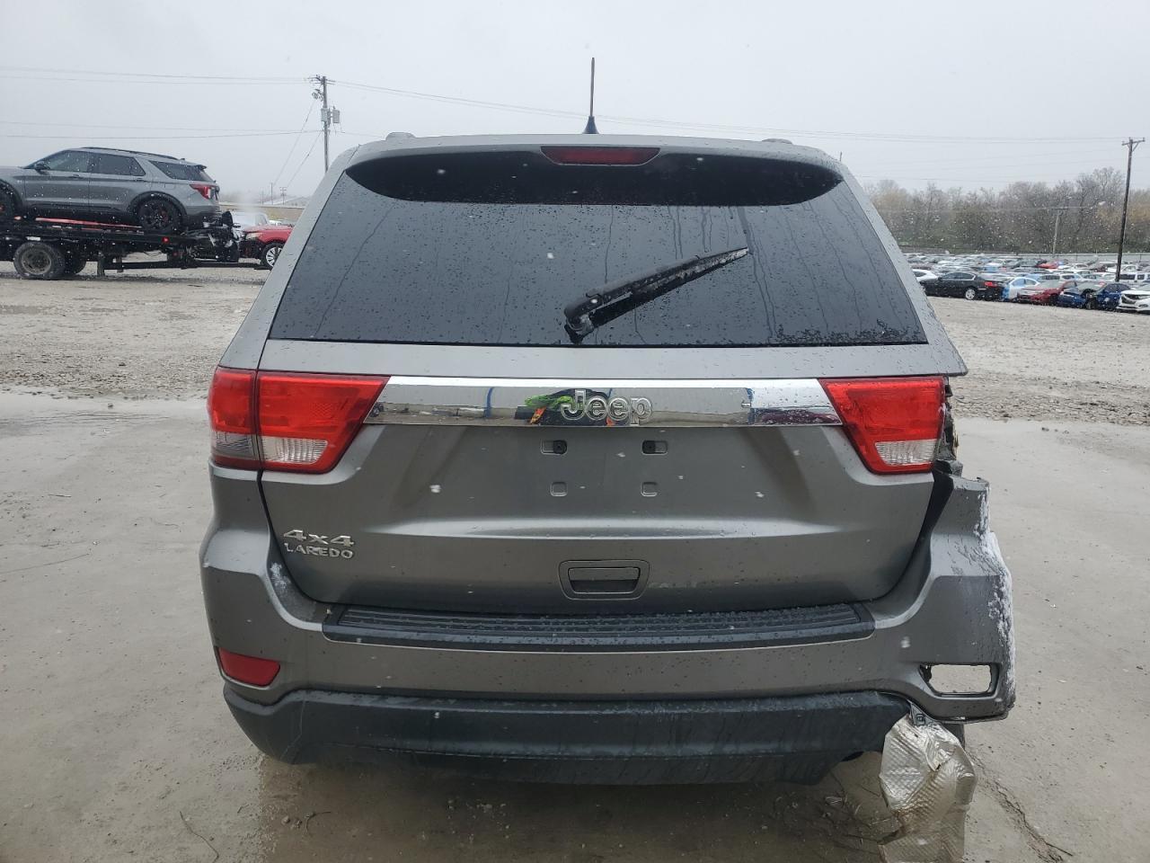 2013 Jeep Grand Cherokee Laredo - Image 6