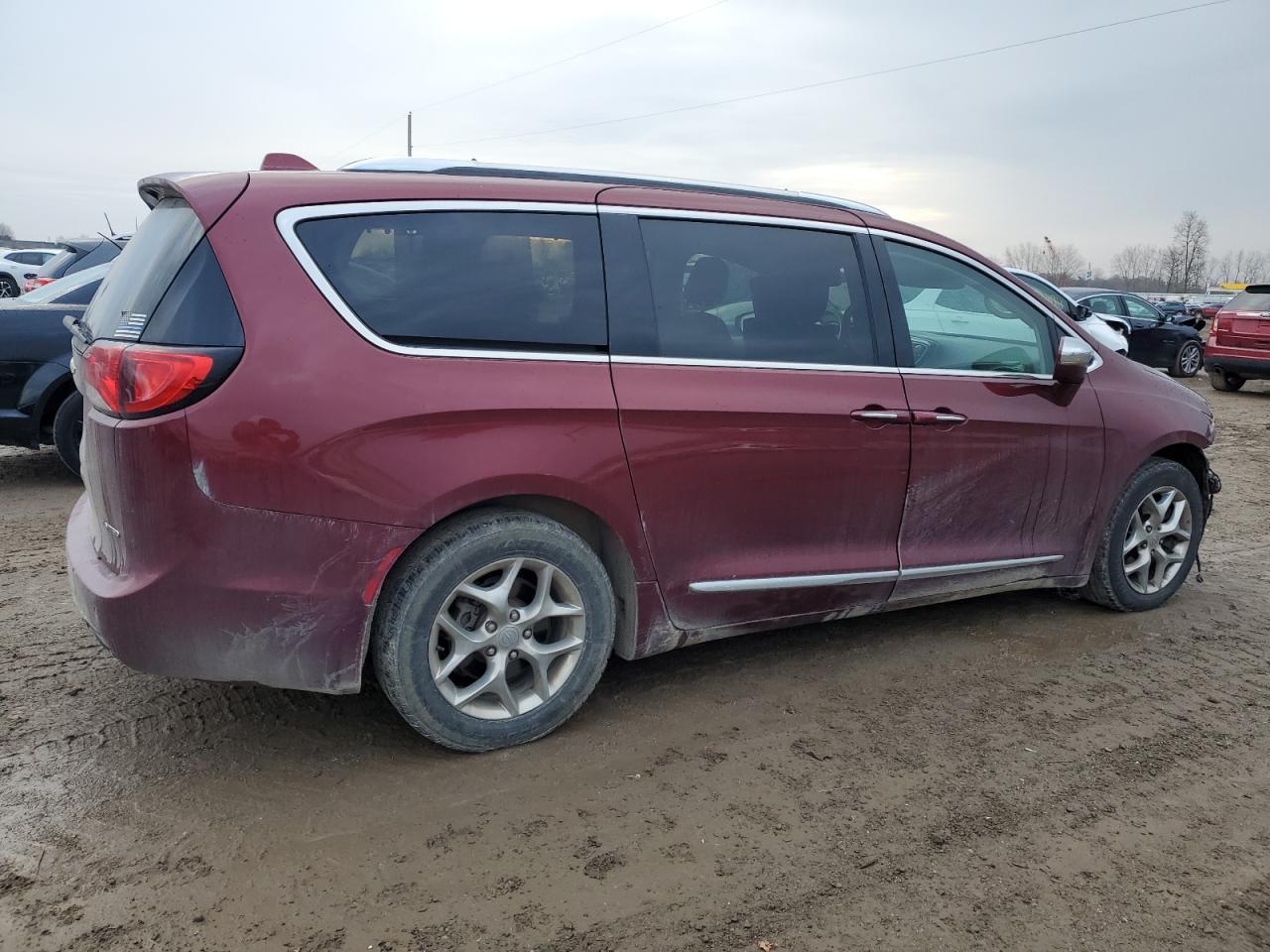 2019 Chrysler Pacifica Limited - Image 3