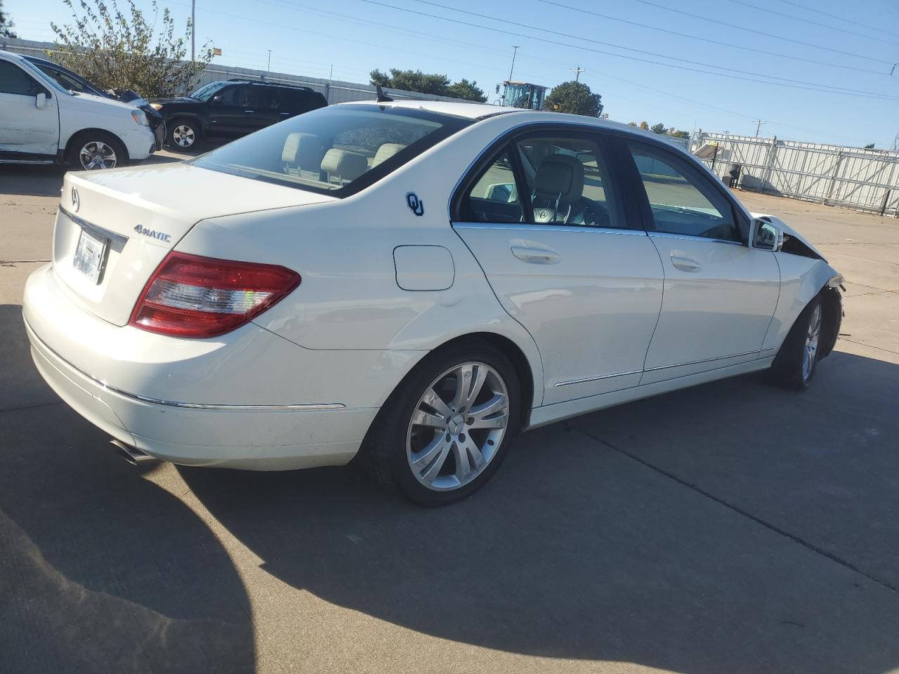 2010 Mercedes-Benz C 300 4Matic - Image 3