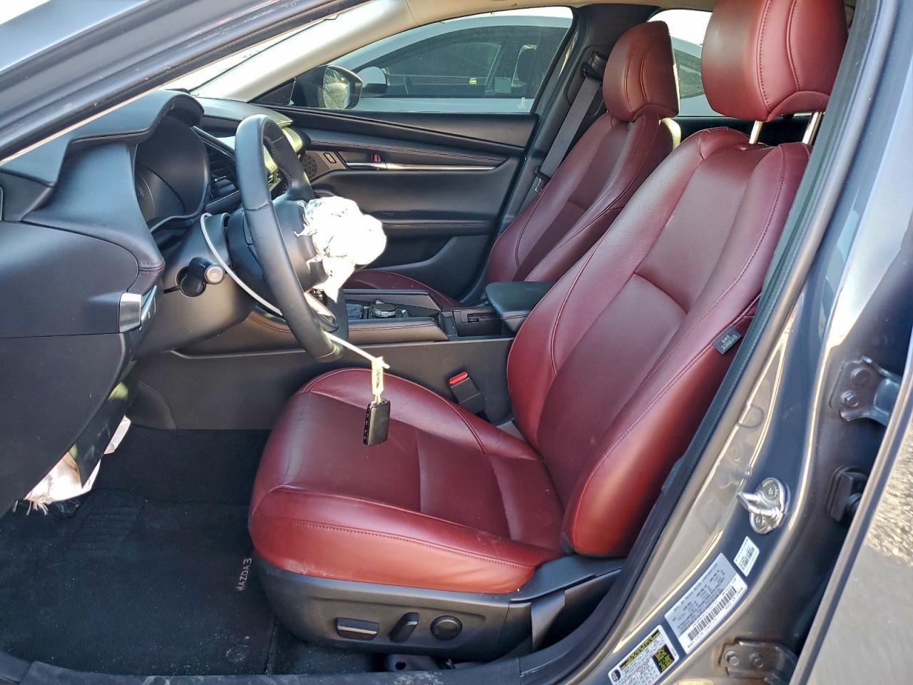 2025 Mazda 3 Preferred - Image 7