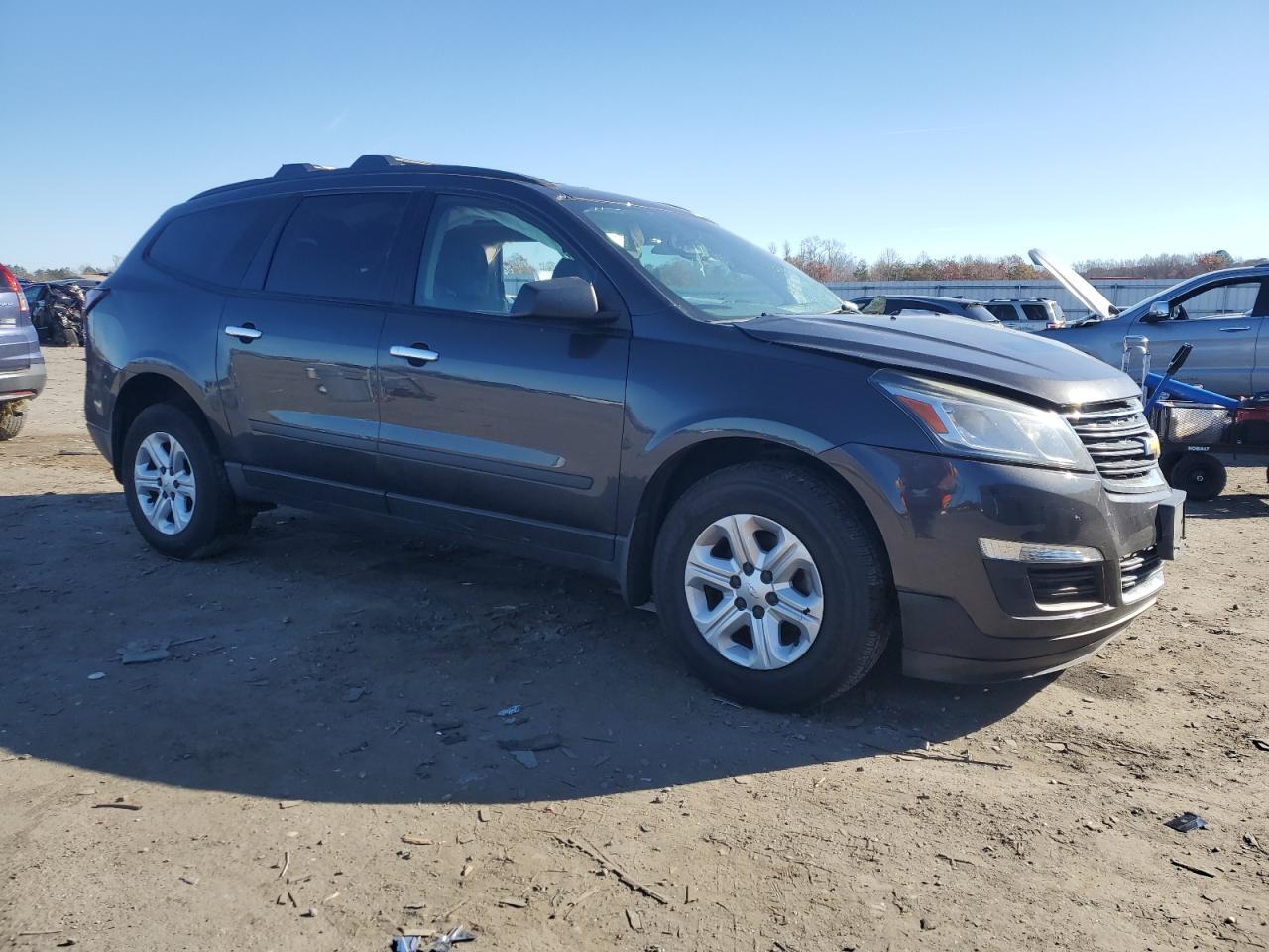 2015 Chevrolet Traverse Ls - Фото 4