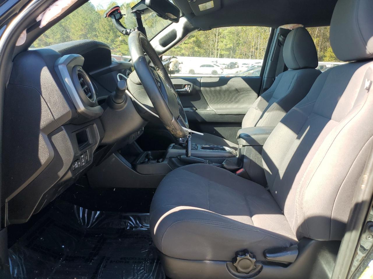 2019 Toyota Tacoma - Image 7